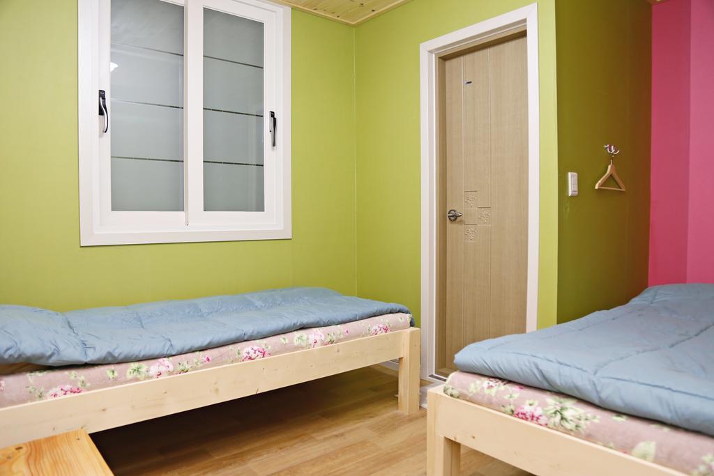 Op 102 Guesthouse Kjongdžu Exteriér fotografie