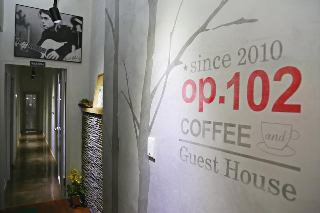 Op 102 Guesthouse Kjongdžu Exteriér fotografie
